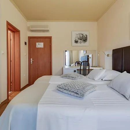 Hotel Marinko 3*