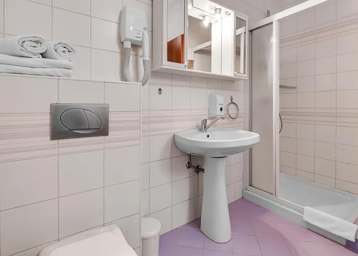 Marinko 3* זאדאר