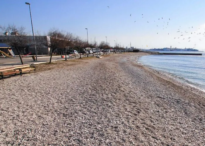 Отель Marinko